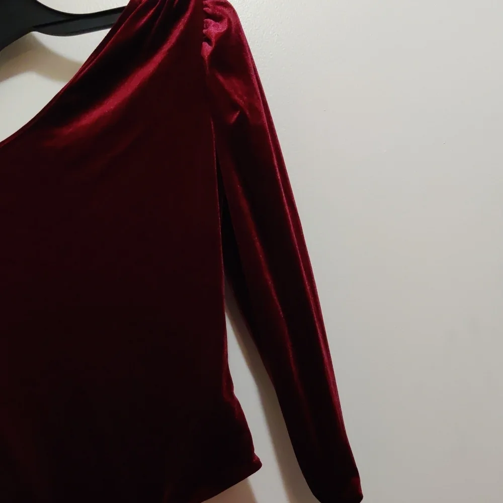 Shinestar Burgundy Velvet One-Shoulder Bodysuit - Picture 3 of 5